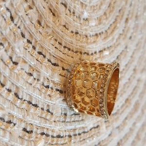 Lia Sophia honeycomb ring. Size 6
